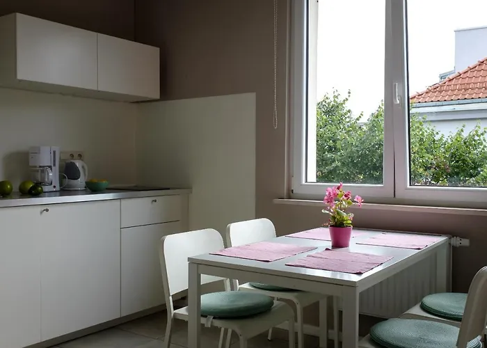 Victus Apartamenty, Kamienica Grottgera *